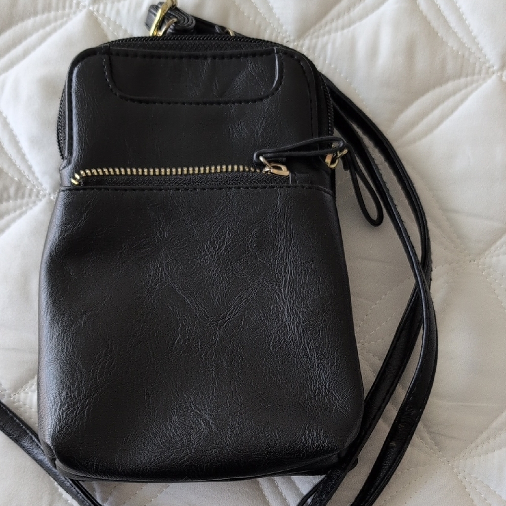 Bueno Black Crossbody Bag with Minimalist Design